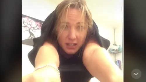 Un essayage de robe tourne au fiasco (Vidéo)